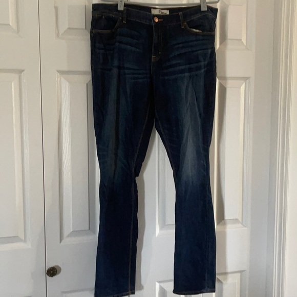 Dittos Denim - Dittos Skinny Mid Rise Jeans Size 32 🥰